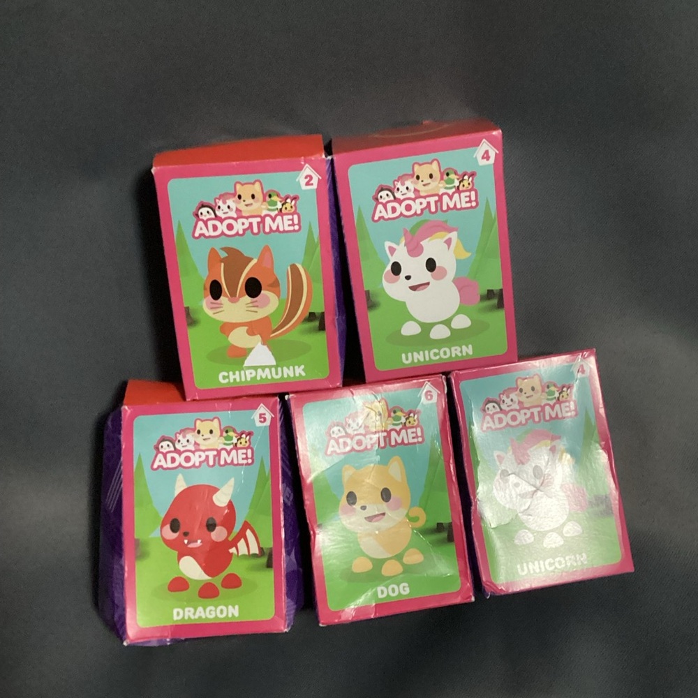 Adopt Me! McDonald's 2023 Toys Set Dog Unicorn Chipmunk Dragon Figures